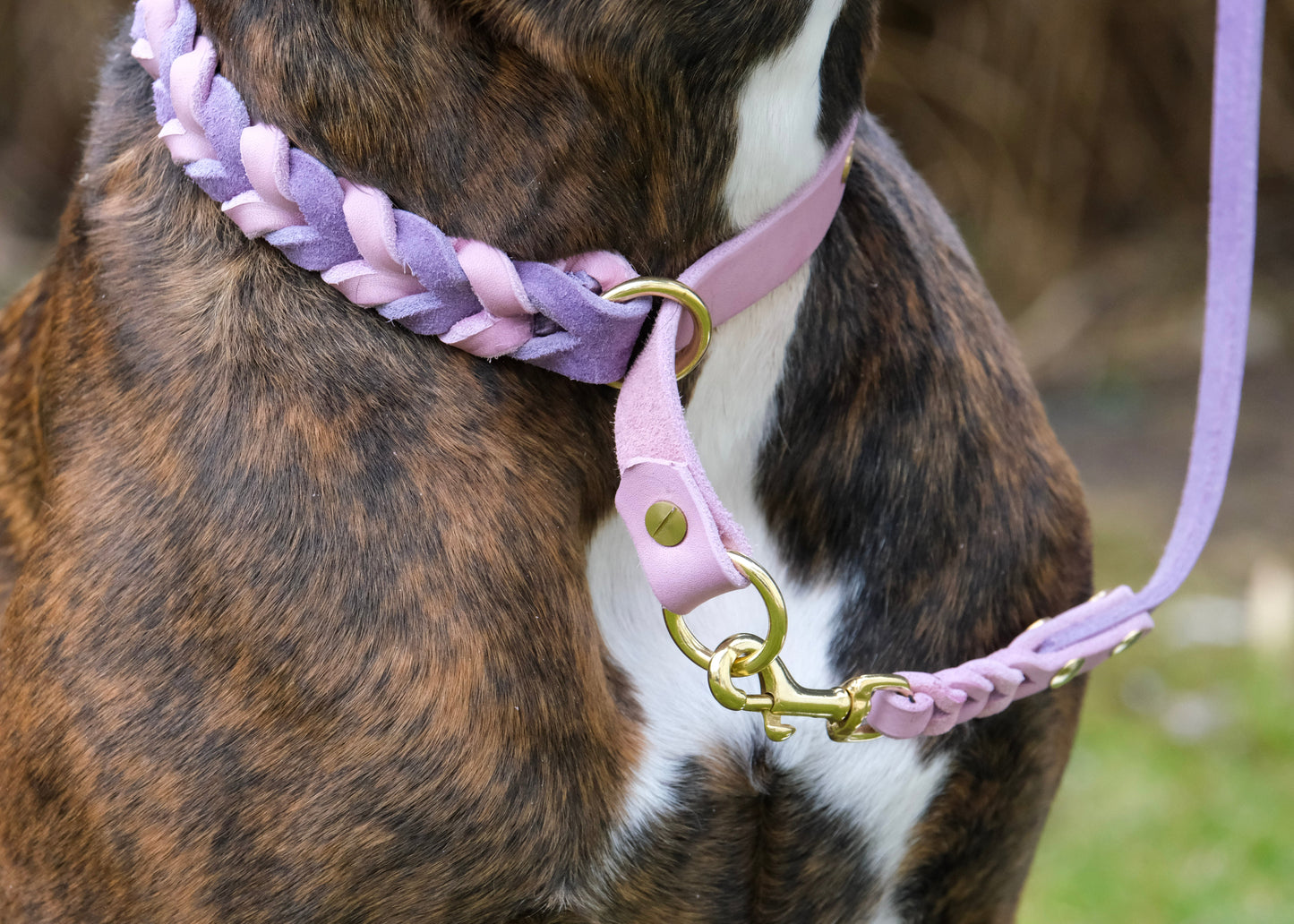 Detailansicht des Zugstop-Mechanismus und der Leder-Flechtung – hochwertige Verarbeitung & funktionales Design